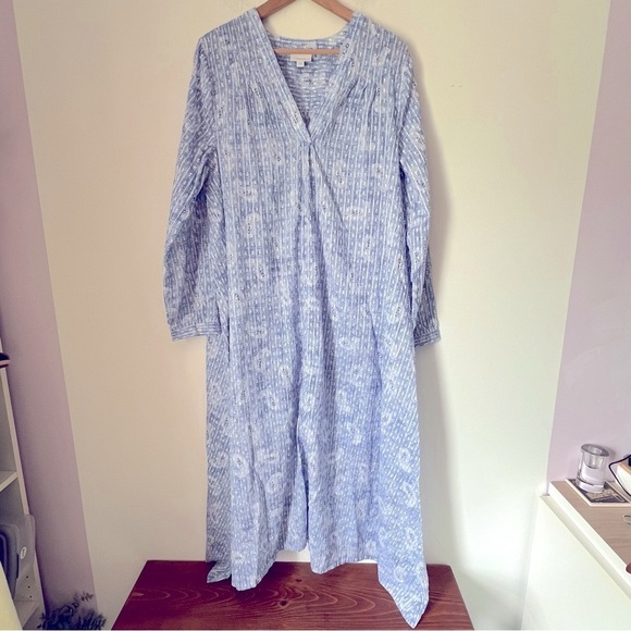 J. Jill Blue White Paisley Stripe Embroidered Caftan Maxi Coastal Summer - Picture 3 of 15
